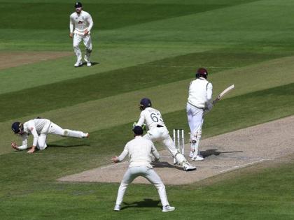 अल्जारी जोसेफ ने 32 रन की पारी खेली।