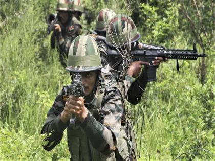 One terrorist killed in encounter in J&K's Awantipora 2 trapped | जम्मू-कश्मीर के अवंतीपोरा में मुठभेड़ में मारा गया एक आतंकवादी, एक अन्य की तलाश जारी One terrorist killed in encounter in J&K's Awantipora 2 trapped | जम्मू-कश्मीर के अवंतीपोरा में मुठभेड़ में मारा गया एक आतंकवादी, एक अन्य की तलाश जारी
