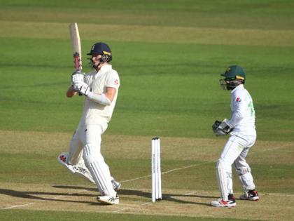 टेस्ट में इंग्लैंड का पलड़ा पाकिस्तान पर हावी रहा है।