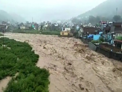 Two people died due to landslide and cloudburst in Ramban National Highway closed | जम्मू-कश्मीर: रामबन में बादल फटने और भूस्खलन से भारी तबाही, दो की मौत, राष्ट्रीय राजमार्ग भी बंद