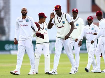 3 टेस्ट मैचों की सीरीज फिलहाल बराबरी पर है।