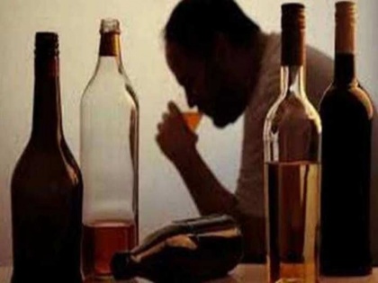 19 died due to drinking poisonous liquor in Gujarat police said chemical was given | गुजरात में जहरीली शराब पीने से 19 की मौत, पुलिस ने कहा- शराब नहीं, केमिकल पिला दिया