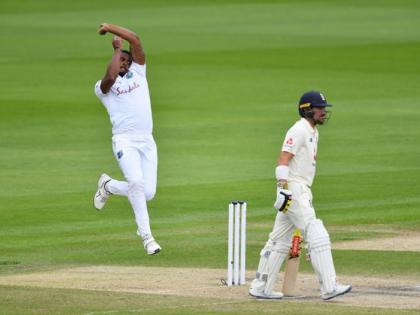 इंग्लैंड के पास पहली पारी के आधार पर 172 रन की लीड है।