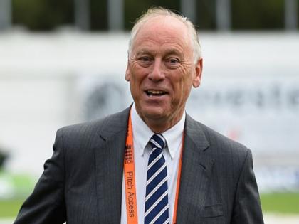 कॉलिन ग्रावेस भी अध्यक्ष पद की दौड़ में शामिल हैं।