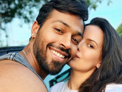hardik pandya mocks fiance natasa stankovic for her hindi | Video: नताशा की हिंदी का मंगेतर हार्दिक पांड्या ने उड़ाया मजाक, वायरल हो रहा नया वीडियो
