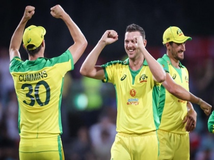 Australia vs India, 1st ODI: Australia won by 66 runs | IND vs AUS, 1st ODI: आरोन फिंच-स्टीव स्मिथ ने ठोके शतक, ऑस्ट्रेलिया ने दर्ज की 66 रन से जीत