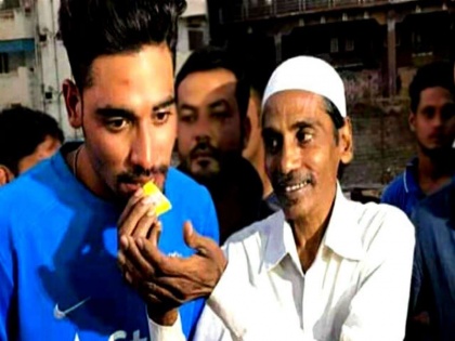 Cricketer Mohammed Siraj to miss father's funeral due to quarantine rules | भारतीय तेज गेंदबाज मोहम्मद सिराज के पिता का निधन, अंतिम संस्कार में नहीं हो सकेंगे शामिल