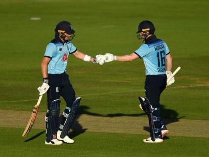 सैम बिलिंग्स और <a href='https://www.lokmatnews.in/topics/eoin-morgan/'>इयोन मोर्गन</a> के बीच नाबाद 96 रन की साझेदारी हुई।