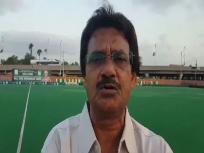 Ex-captain Hanif Khan claims Pakistan hockey team smuggled goods in 1983 | पूर्व पाकिस्तानी कप्तान के दावे ने मचाया तहलका, साल 1983 में टीम ने की थी तस्करी