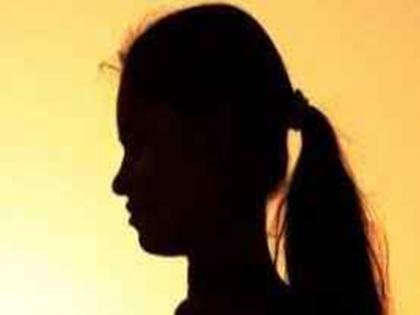 High Court: Holding the hand of a minor girl, opening of pants, does not come under the purview of sexual assault under Poxo | नाबालिग बच्ची का हाथ पकड़ना, पैंट की जिप खोलना पॉक्सो के तहत यौन हमले के दायरे में नहीं: उच्च न्यायालय High Court: Holding the hand of a minor girl, opening of pants, does not come under the purview of sexual assault under Poxo | नाबालिग बच्ची का हाथ पकड़ना, पैंट की जिप खोलना पॉक्सो के तहत यौन हमले के दायरे में नहीं: उच्च न्यायालय