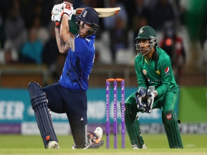 Sport › Cricket Ashley Giles calm over England's Test prospects after three Pakistan players test positive for Covid-19 | पाकिस्तान के 3 क्रिकेटर्स को कोरोना, अगर और भी मिले पॉजिटिव तब हो सकेगा इंग्लैंड दौरा?
