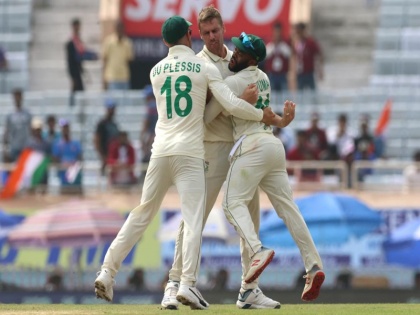 India vs South Africa, 3rd Test: 12 Batsman from south africa team | IND vs SA, 3rd Test: साउथ अफ्रीका की ओर से खेल रहे 12 बल्लेबाज, जानिए अंपायर ने कैसे दी इजाजत
