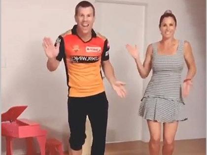 वॉर्नर टिक-टॉक पर अपने परिवार के साथ नजर आते हैं।