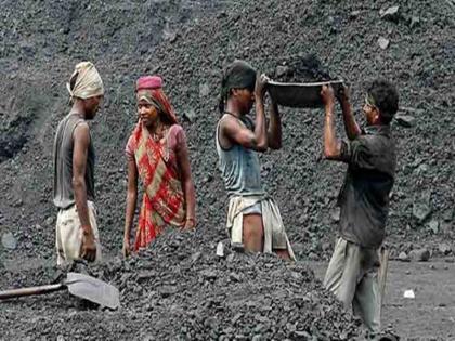 Coronavirus: Lockdown hits daily wage workers, rickshaw pullers | लॉकडाउन के चलते संघर्ष कर रहे दिहाड़ी मजदूर, रोजी-रोटी के अलावा सताने लगी परिवार की चिंता