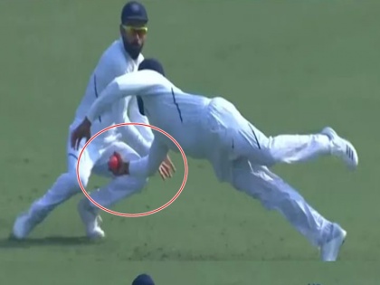 India vs Bangladesh, 2nd Test: Rohit Sharma Takes a One-Handed Catch to Send Mominul Haque | VIDEO: रोहित शर्मा ने विराट कोहली से 'छीना' कैच, साथी खिलाड़ियों का ऐसा रहा रिएक्शन
