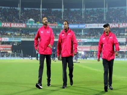 India vs Sri Lanka, Guwahati T20I: '9:30 pm inspection a mystery, most players had left at 9' | IND vs SL: 9 बजे ही जा चुके थे खिलाड़ी, दिखावे के लिए किया गया 9:30 बजे मैदान का निरीक्षण!