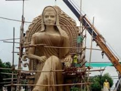 statue of rani Kamlapati of Bhopal surrounded in controversy, know the reason | विवादों में घिरा भोपाल की रानी कमलापति की प्रतिमा का अनावरण, जानें वजह
