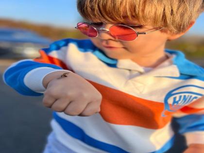 A 3-year-old Turkish child Zayn Sofuoglu drove Ferrari SF 90 Stradale worth 8 crores like this people stunned video went viral | तुर्की: 3 साल के बच्चे ने 8 करोड़ की फरारी ऐसे चलाई, लोग रह गए दंग, वीडियो हुआ वायरल