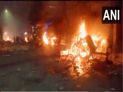 Violence broke out during 'Ram Navami' procession in Bengal's Howrah, vehicles set on fire | बंगाल के हावड़ा में 'राम नवमी' के जुलूस के दौरान हिंसा भड़की, दंगाईयों ने कई वाहनों को फूंका, सीएम ममता ने कहा- शोभायात्रा के लिए गलत रूट लिया गया