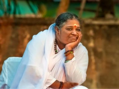 Single Use Plastic: Mata Amritanandamayi praised PM Modi, says We have always hit the chest of nature | सिंगल यूज प्लास्टिक: माता अमृतानंदमयी ने की पीएम मोदी की तारीफ, कहा- हमेशा हमने प्रकृति के छाती पर किया है वार
