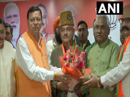AAP CM candidate Assembly elections Ajay Kothiyal joins BJP presence CM Pushkar Singh Dhami in Dehradun | उत्तराखंड: AAP के मुख्यमंत्री उम्मीदवार रहे अजय कोठियाल बीजेपी में शामिल, सीएम धामी रहे मौजूद
