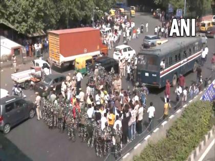 AAP workers protest at Kashmere Gate and Peera Garhi police detained in cbi Delhi Liquor Policy Case | Delhi Liquor Policy Case: कश्मीरी गेट और पीरा गढ़ी में ‘आप’ कार्यकर्ताओं का विरोध प्रदर्शन, पुलिस ने हिरासत में लिया