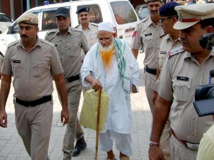 Hyderabad court acquits suspected terrorist Abdul Karim Tunda | हैदराबाद की अदालत ने संदिग्ध आतंकी अब्दुल करीम टुंडा को किया बरी Hyderabad court acquits suspected terrorist Abdul Karim Tunda | हैदराबाद की अदालत ने संदिग्ध आतंकी अब्दुल करीम टुंडा को किया बरी