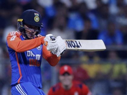 Abhishek Sharma IND vs ENG live score 135 runs 54 balls 7 fours 13 sixes Highest individual scores India Most sixes 13 Abhishek Sharma vs Eng Wankhede 2025 | Abhishek Sharma IND vs ENG: मुंबई में रिकॉर्ड, 135 रन, 54 गेंद, 7 चौका और 13 छक्का?, युवराज सिंह के 'चेले' अभिषेक ने किया जादू