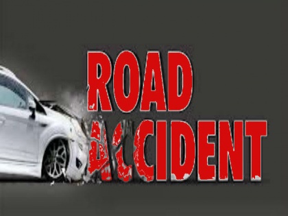 Madhya Pradesh Indore Road accident four killed JCB entered vegetable shop crushed two | इंदौरः सड़क हादसा, चार की मौत, जेसीबी अनियंत्रित होकर सब्जी की दुकान में घुसी, दो को कुचला