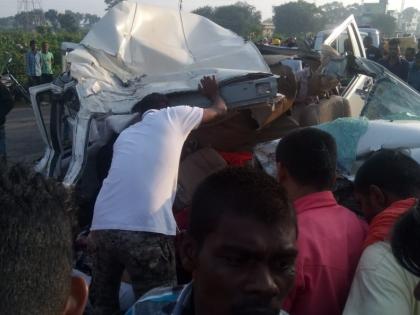 Chhattisgarh: 10 members of a family killed in a road accident in Rajnandgaon | छत्तीसगढ़: नवरात्र में देवी दर्शन से लौट रहे श्रद्धालुओं की कार ट्रक से टकराई, उड़ गए परखच्चे, 10 की मौत