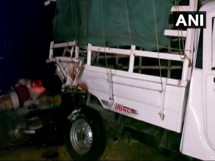 Coronavirus: 5 persons died & 6 injured after collision between lorry & mini truck in Shamshabad, Telangana | Coronavirus: कोरोना से जान बचाकर मिनी ट्रक में सवार होकर जा रहे थे 30 लोग, भयंकर हादसे में गई पांच की जान, छह घायल