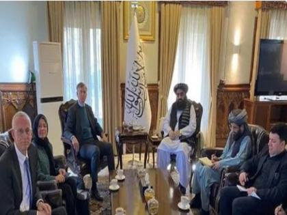 Britain talks with Taliban on humanitarian crisis in Afghanistan | अफगानिस्तान में उपजे मानवीय संकट पर ब्रिटेन ने की तालिबान से बातचीत