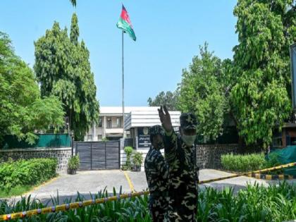 Afghan embassy suspends operations in India, diplomats leave for Europe and US | अफगानिस्तान ने भारत में बंद किया अपना दूतावास, राजनयिक यूरोप और अमेरिका के लिए रवाना Afghan embassy suspends operations in India, diplomats leave for Europe and US | अफगानिस्तान ने भारत में बंद किया अपना दूतावास, राजनयिक यूरोप और अमेरिका के लिए रवाना
