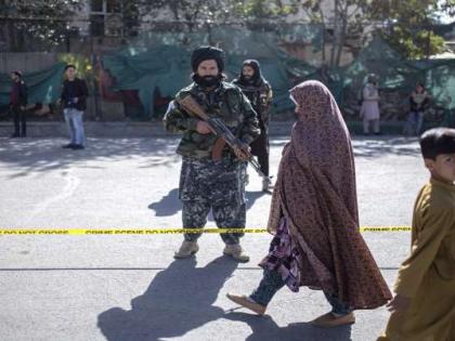 Kabul hospital attack 19 dead 50 wounded Afghanistan taliban Explosion and gunfire heard | काबुल में सैन्य अस्पताल के बाहर धमाका, सीरियल ब्लास्ट में 19 लोगों की मौत, 50 घायल