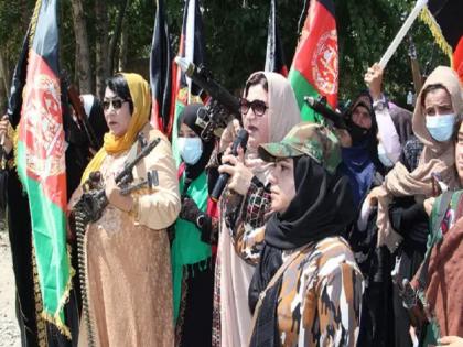 Afghanistan armed women coming on streets with guns and rifles against protest of Taliban | तालिबान को अफगान महिलाओं की ललकार, प्रदर्शन के लिए हथियार लेकर उतर रहीं सड़कों पर
