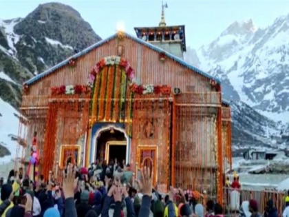 After 6 months doors of Uttarakhand Kedarnath Dham opened first worship done in the name of PM Modi | उत्तराखंड: 6 महीने बाद केदारनाथ धाम के खुले कपाट, पीएम मोदी के नाम से हुई पहली पूजा