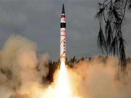 Agni-5 nuclear-capable ballistic missile which can hit targets beyond 5,000 kms | परमाणु क्षमता से लैस अग्नि-5 बैलिस्टिक मिसाइल का सफल परीक्षण, 5000 किमी तक मार करने में सक्षम