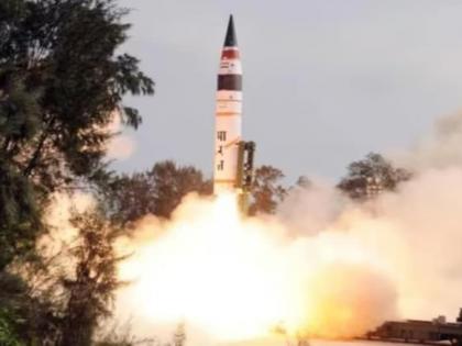 watch India successfully test fires Agni 5 range 5000kms nuclear capable ballistic missile test was conducted in Odisha's Chandipur see video | सीमा पार पाकिस्तान से टेंशन?, ओडिशा के चांदीपुर से अग्नि-5 मिसाइल का सफल परीक्षण, जानें मारक झमता