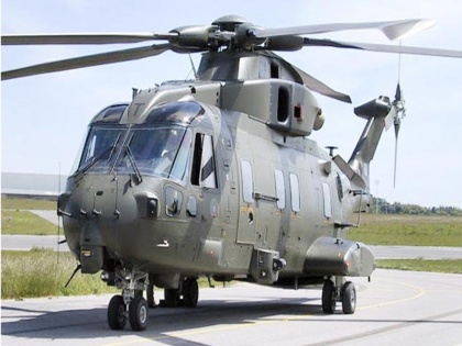 Supreme Court PIL dismisses Agusta Westland helicopters vips | अगस्ता वेस्टलैंड हेलीकॉप्टर खरीद मामले में सुप्रीम कोर्ट से रमन सरकार को मिली बड़ी राहत
