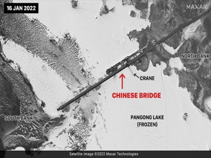 Defense experts worried about China building a bridge over Pangong Lake said this act of PLA threatens India | चीन के पैंगोंग झील पर पुल बनाने से रक्षा विशेषज्ञ चिंतित, कहा पीएलए की इस हरकत से है भारत को खतरा