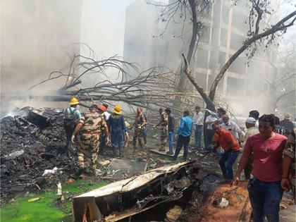 Ahmedabad plane crash: Tata Group will give Rs 1 crore to the family of each person killed in the plane crash | Ahmedabad plane crash: विमान दुर्घटना में मारे गए प्रत्येक व्यक्ति के परिवार को एक करोड़ रुपये देगा टाटा समूह