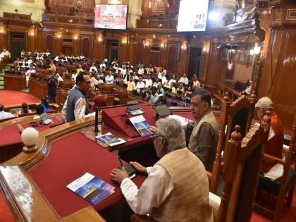 In the absence of CM Yogi, MLAs understood the nuances of AI! This happened for the first time in UP Assembly | सीएम योगी की गैरमौजूदगी में विधायकों ने समझी AI की बारीकियां! यूपी विधानसभा में पहली बार हुआ ऐसा