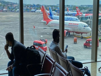 karnataka kempegowda airport authorities demand negative covid 19 report of 4 years child surpassing health ministry guidelines | स्वास्थ्य मंत्रालय के नियमों को ताक पर रख एयरपोर्ट अधिकारियों ने मांगी 4 साल के बच्चे की निगेटिव RT-PCR रिपोर्ट, पिता देते रहे गाइडलाइंस की दुहाई