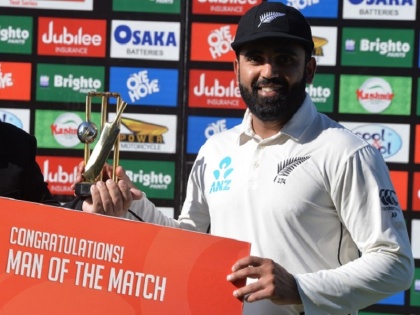 pakistan vs new zealand 1st test know about mumbai born ajaz patel who took 5 wickets | PAK Vs NZ: कौन हैं मुंबई में जन्में स्पिनर एजाज पटेल जिसने पाकिस्तान के खिलाफ मचाया धमाल, जानिए