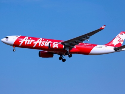 dgca issues notice to air asia airlines on complaint of pilot | Air Asia पर पायलट ने लगाए सुरक्षा से खिलवाड़ के आरोप, DGCA ने भेजा कारण बताओ नोटिस