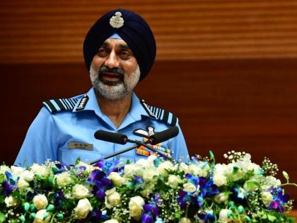 Indian Air Force shot down big Pakistani aircraft distance 300 km Air Chief Marshal AP Singh again spoke Operation Sindoor said enemy suffered 'deep' blow | भारतीय वायुसेना ने 300 किमी की दूरी से पाकिस्तान के बड़े विमान को मार गिराया, ‘ऑपरेशन सिंदूर’ पर फिर बोले एयर चीफ मार्शल एपी सिंह, कहा-दुश्मन को ‘गहरा’ आघात