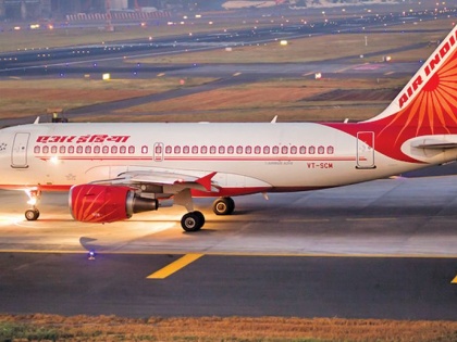 Air India suspends pilot caught stolen goods from Sydney airport | सिडनी हवाई अड्डे पर चोरी करते पकड़ा गया एयर इंडिया का कमांडर, परिसर में घुसने पर भी बैन!