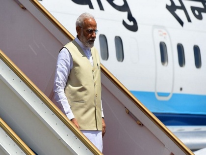 New airplane for PM Modi to land in Delhi soon; check out details Air India One planes of Boeing | पीएम मोदी के लिए अमेरिका से आ रहा है नया 'एअर इंडिया वन' विमान, मिसाइल डिफेंस सिस्टम से है लैस, जानें खासियत