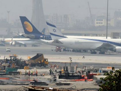 main runway will be closed for six hours today and tomorrow on the Mumbai airport, this is the reason | मुंबई हवाईअड्डे पर आज और कल छह घंटे बंद रहेगा मुख्य रनवे, यह है वजह