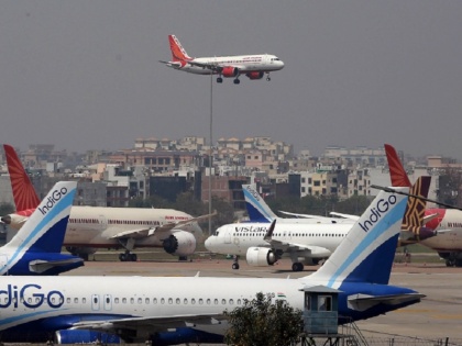 Maharashtra Home Minister Anil Deshmukh On Allowing Flights in red zone says its Extremely ill Advised | रेड जोन में हवाई अड्डे खोलने के केंद्र के फैसले पर महाराष्ट्र के गृह मंत्री ने कहा- ये बेहद नासमझी वाला कदम